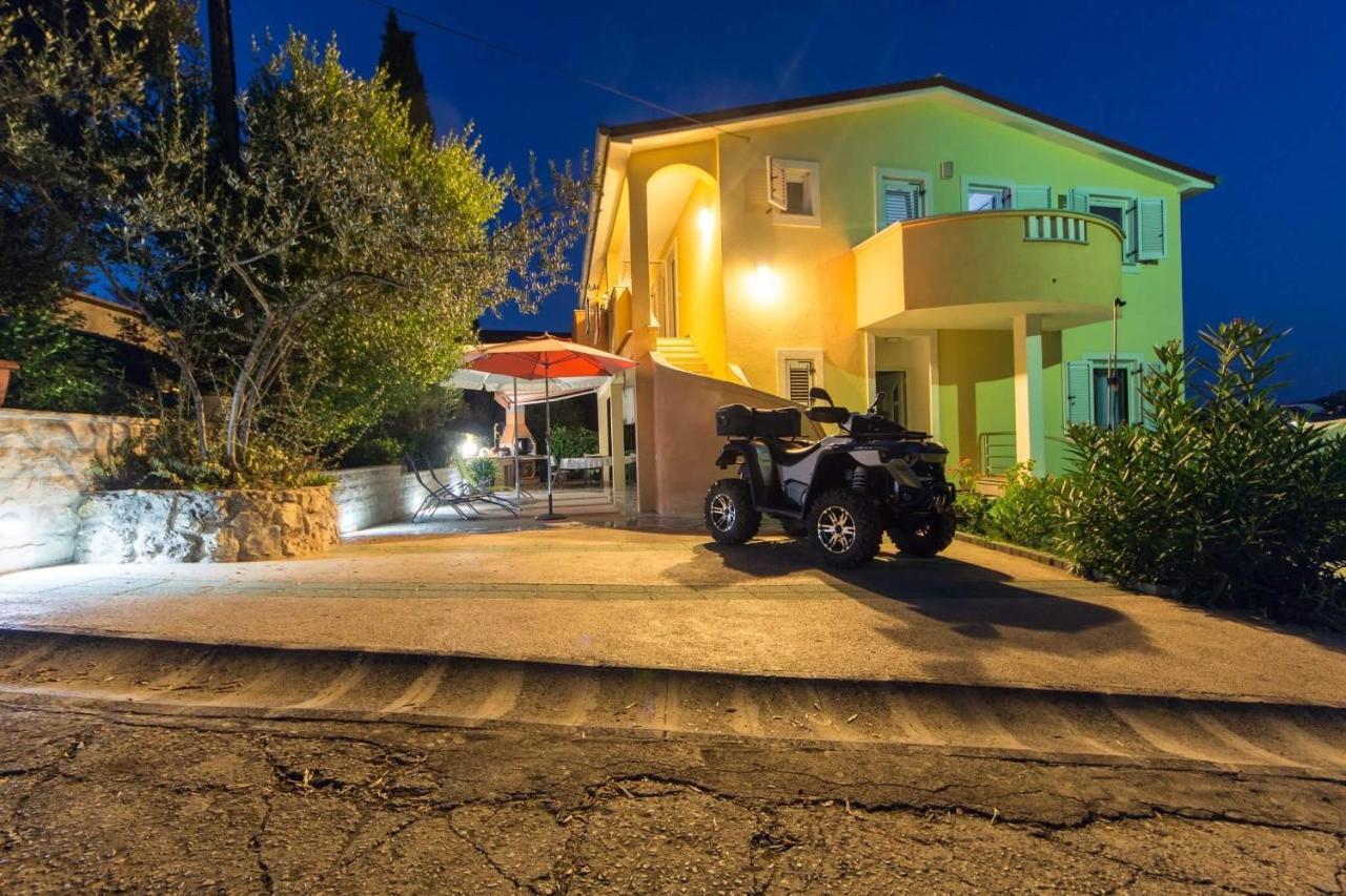 Apartments Prahovic Ždrelac エクステリア 写真