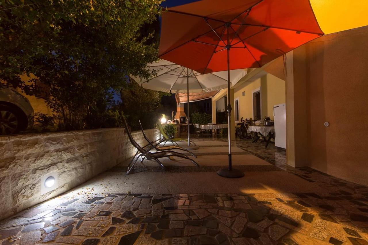 Apartments Prahovic Ždrelac エクステリア 写真