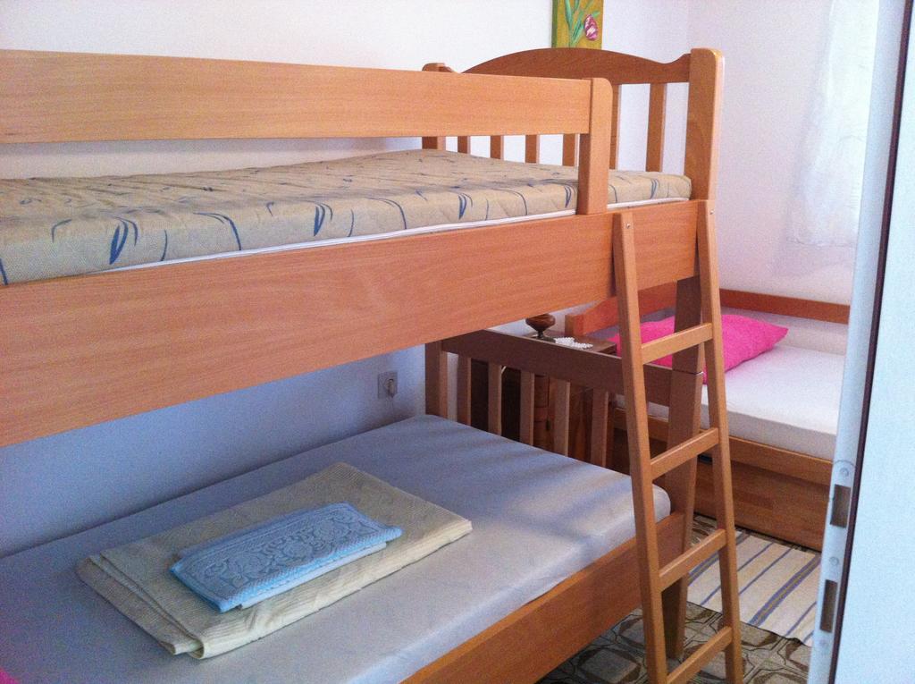 Apartments Prahovic Ždrelac エクステリア 写真