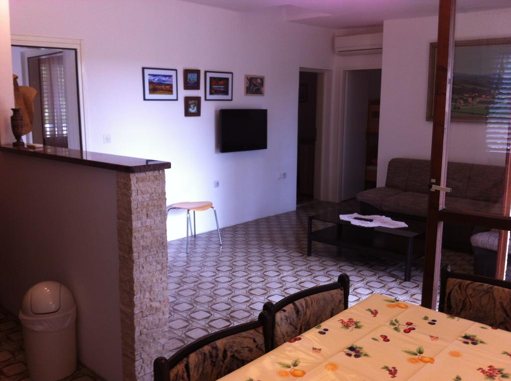Apartments Prahovic Ždrelac エクステリア 写真