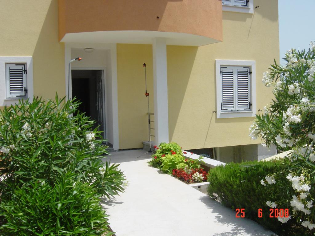Apartments Prahovic Ždrelac エクステリア 写真